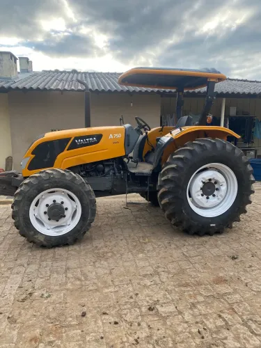 Trator valtra A 750