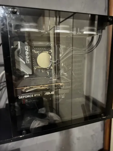 VENDO PC Gamer i7-14700K + RTX 5060 + 32GB DDR5 + Monitor 240Hz