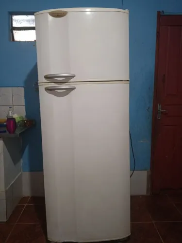 Vende-se geladeira 
