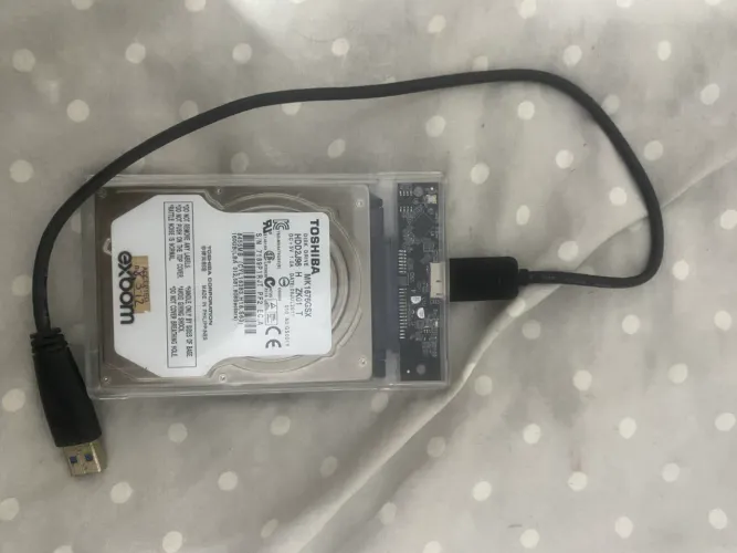 Vendo esse HD da marca Toshiba de 160 gingas pegando perfeitamente