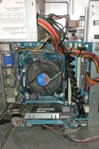 Desktop i3 3 geração 4 GB ram / 1 tera de hd / placa de video