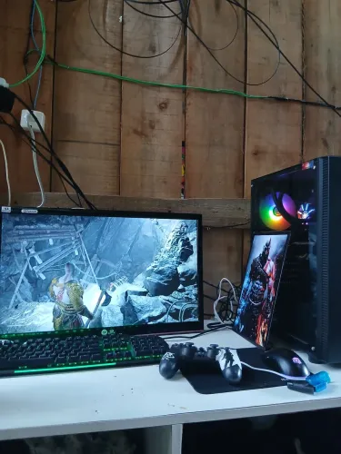 Pc gamer em bom estado só vim olhar e levar 