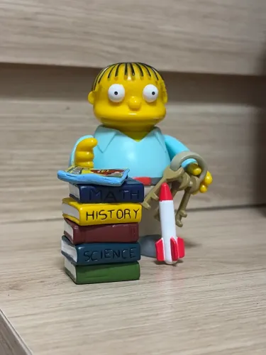 Action figure playmates Simpsons Ralf Wiggon , produto de qualidade e em ótimo estado 