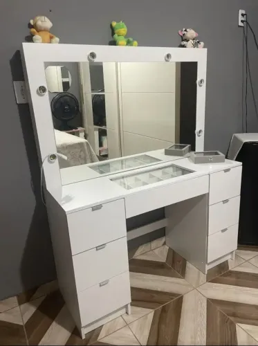 PENTEADEIRA CAMARIM BRANCA COM ESPELHO E ILUMINAÇÃO - 120 CM
