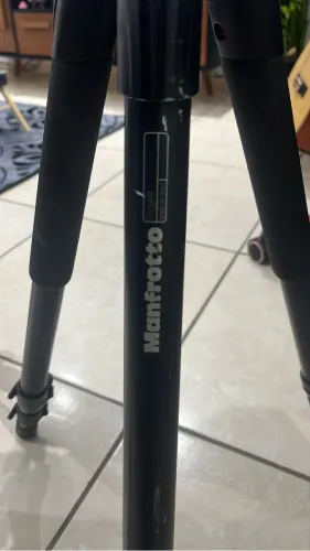 Tripé Profissional Manfrotto 055XB - Alta Estabilidadee