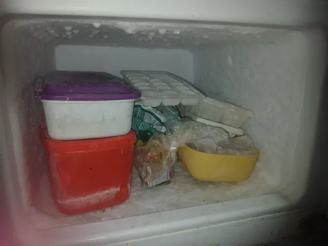 Geladeira gelando bastante  promoção de  São João!