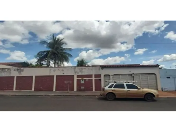 Casa em Leilão - Centro - Quirinópolis - GO