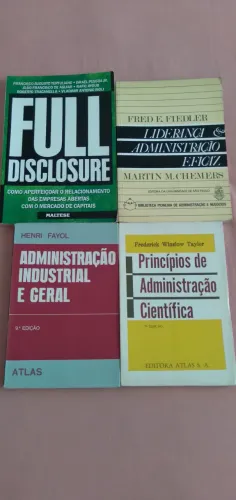 4 livros de Administração (a retirar)