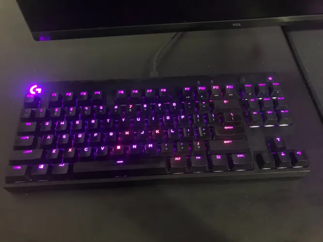 Teclado Logitech G PRO