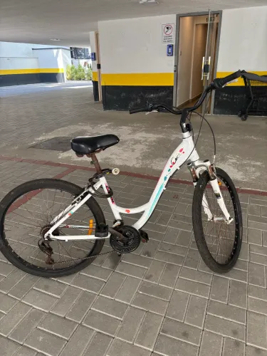 Vendo bicicleta Caloi Ceci Aro 26