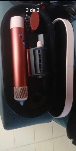 Secador de cabelo da dyson muito bem conservado