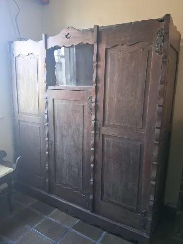 Guarda-roupa 3 portas de madeira maciça sucupira