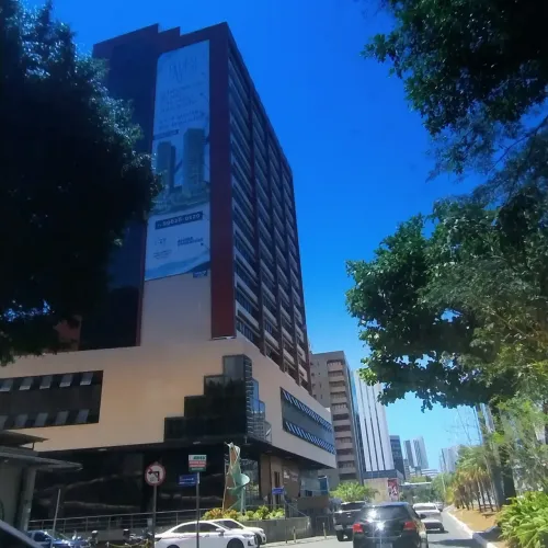 SALA 32m2 AV. TANCREDO NEVES Salvador - BA