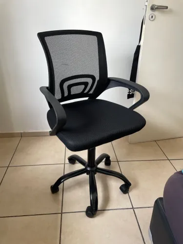 Cadeira giratória para escritório preta