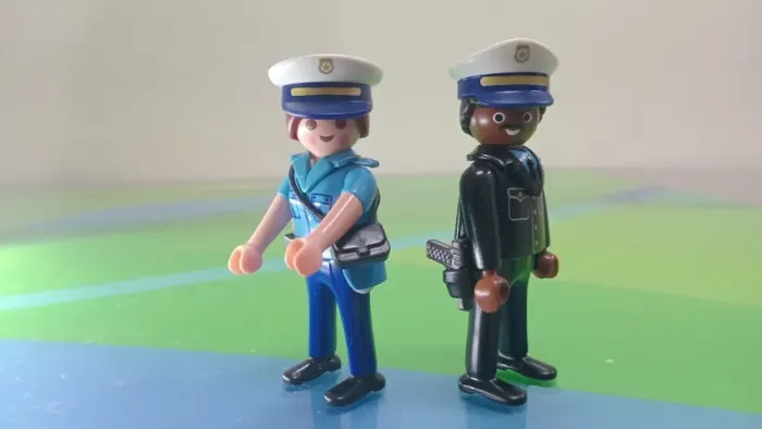 PLAYMOBIL POLICIA - DUPLA DE POLICIAIS - COLECIONE.