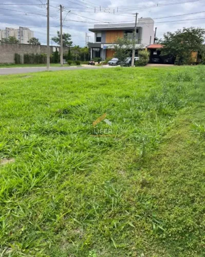 Terreno à Venda no Condomínio Alecrins Próximo ao Alphaville e OBA Hortifruti