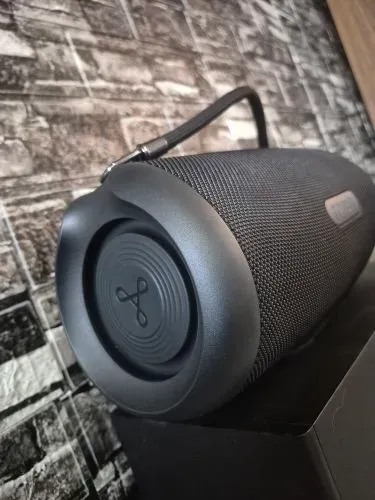 Cixade som portátil tribit Stormbox lava 80w de potência