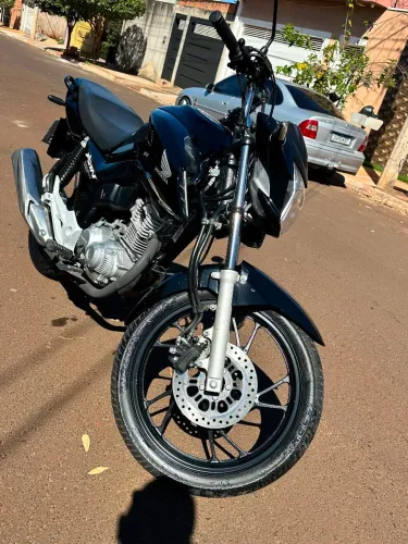 Vende-se moto fan 160 2023