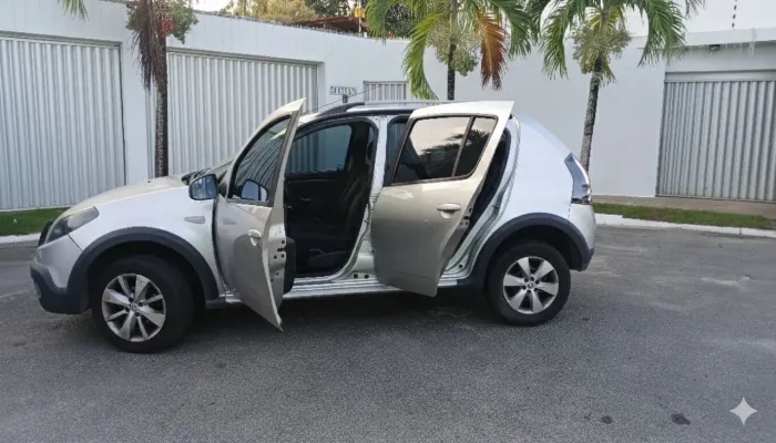 Renault Sandero Stepway Hi-power 1.6 8V 5P 2014