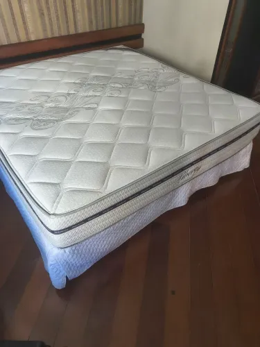 Vendo cama com base Ortobom Liberty King size