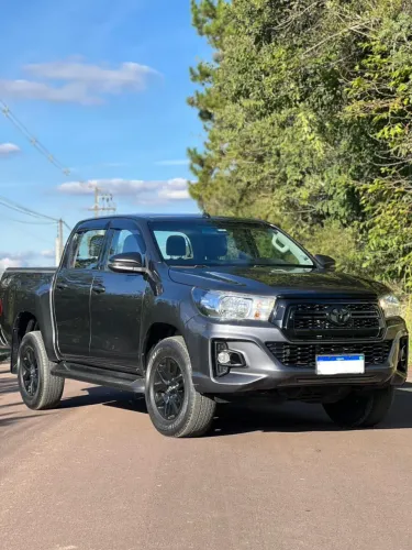 Toyota Hilux CD SR 4X4 2.8 TDI Diesel Aut. 2020