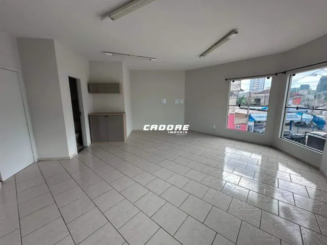 Sala Comercial para Locação no Bairro Garcia | Cadore Imóveis
