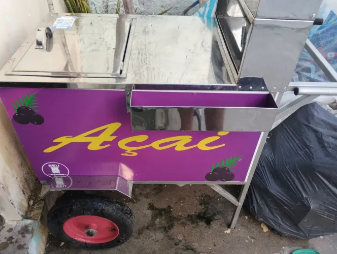 Carrinho para vender açaí