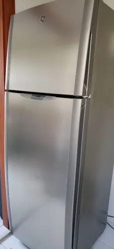Geladeira GE 470 em ótimo estado de conservação