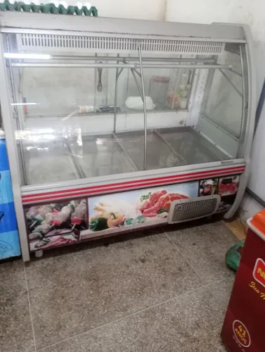 Expositor de carne perfeito estado tel *72 4000 Roberto
