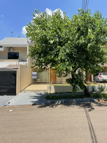 Sobrado 03 Dormitórios - Jardim Santa Rosa