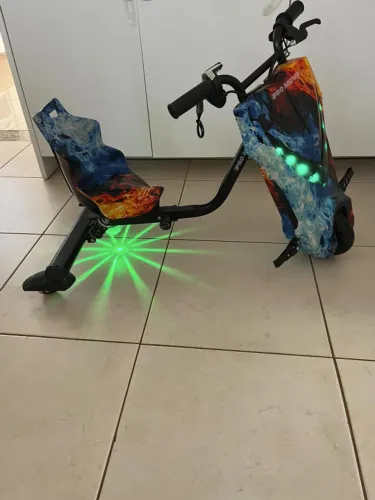 Triciclo elétrico de Drift - Promove