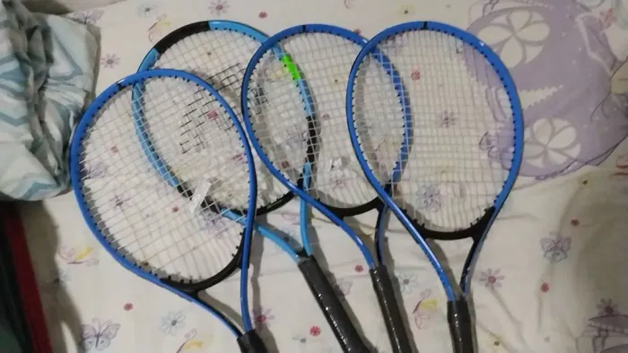 Raquetes infantis Adams, Artengo e Babolat Aro 21 e 23 (por unidade)
