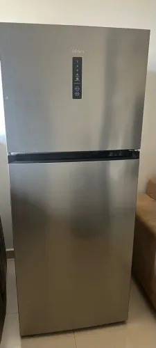 Geladeira Midea inox frost free 411 litros, 1 ano de uso