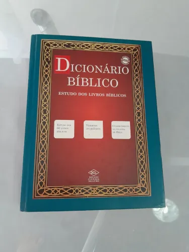 Vende-se dicionário bíblico