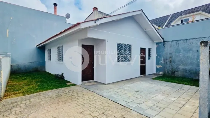IMOBILIARIA JUVEVÊ ALUGA CASA SANTA CANDIDA COND FECHADO PRX R.THEODORO MAKIOLKA CEMITÉRIO