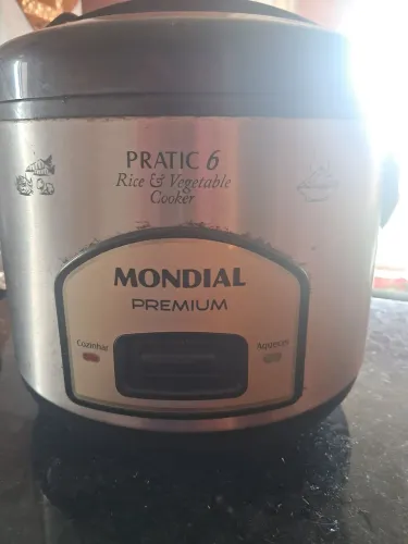Vende -se panela eletrica nunca usada