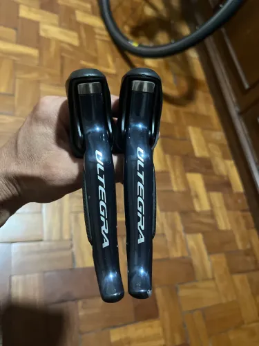 Shimano ultegra ST-6870 11 velocidades 