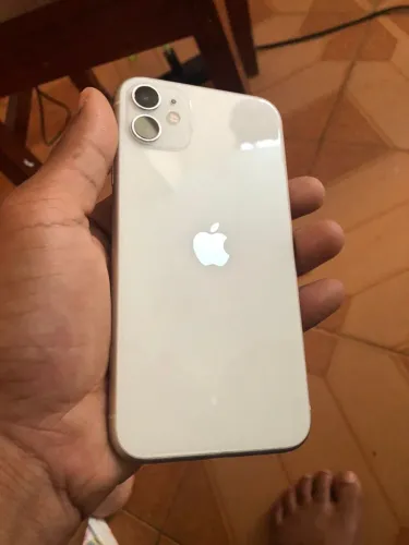 iPhone 11 seminovo