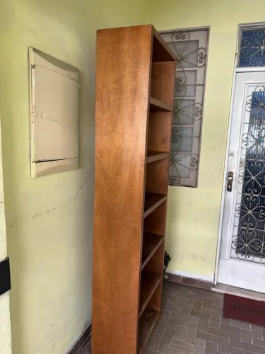 Estante para livros (biblioteca)