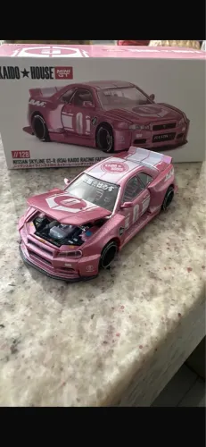 Mini GT -nissan skyline R34 kaido house