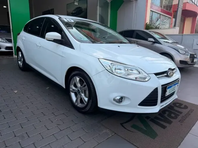 Ford Focus 1.6 S/1.6 SE Flex 16V 5P AUT 2015
