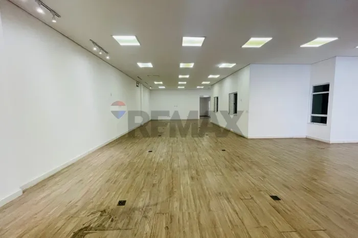 Salão comercial para alugar com 386 m ² em avenida na cidade de Sorocaba/SP