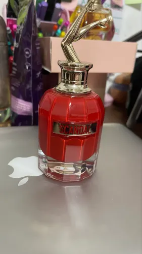 Perfume Scandall 80ml pela metade