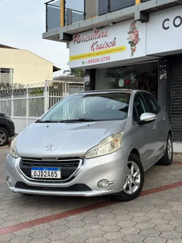 Peugeot 208 Allure 1.5 Flex 8V 5P 2014