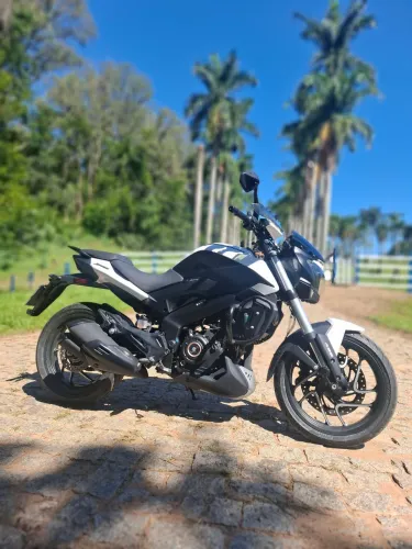 Bajaj Dominar 400 2026 (Troco por R3)