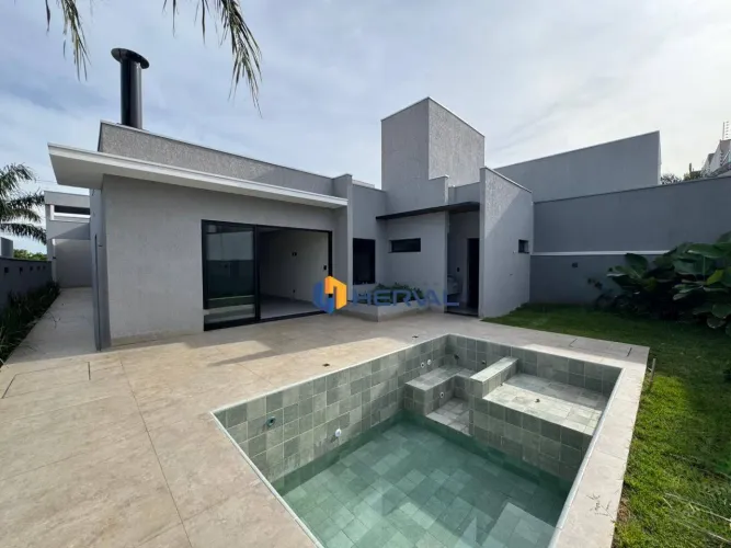 Casa com 3 quartos à venda, 198 m² por R$ 2.350.000 - Parque Industrial - Maringá/PR