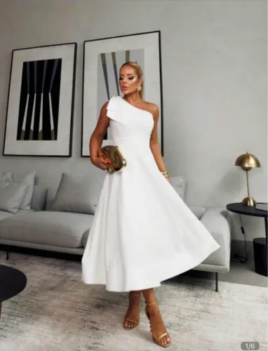 Vendo vestido Mídi branco.