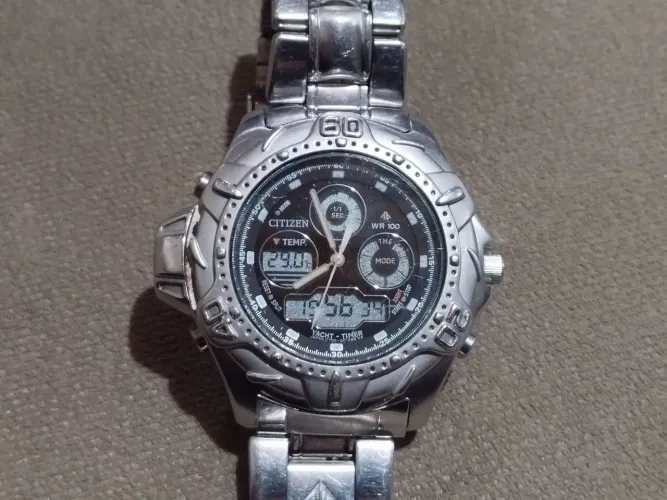 Relógio Citizen Promaster C-700