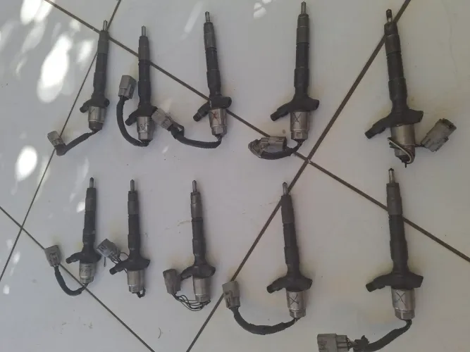 ? VENDO CARCAÇAS DE BICOS INJETORES - TOYOTA HILUX 2013/2015 ?