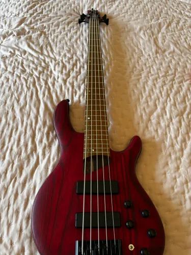 Contra baixo Cort B5 Element Open Pore Red